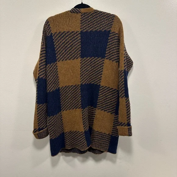 Toad&Co cabin fever Blue and Brown Plaid Cardigan! Size large! - Picture 6 of 7